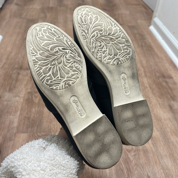 EUROSOFFT x SOFFT | Black Vernelle Loafers - Picture 6 of 7